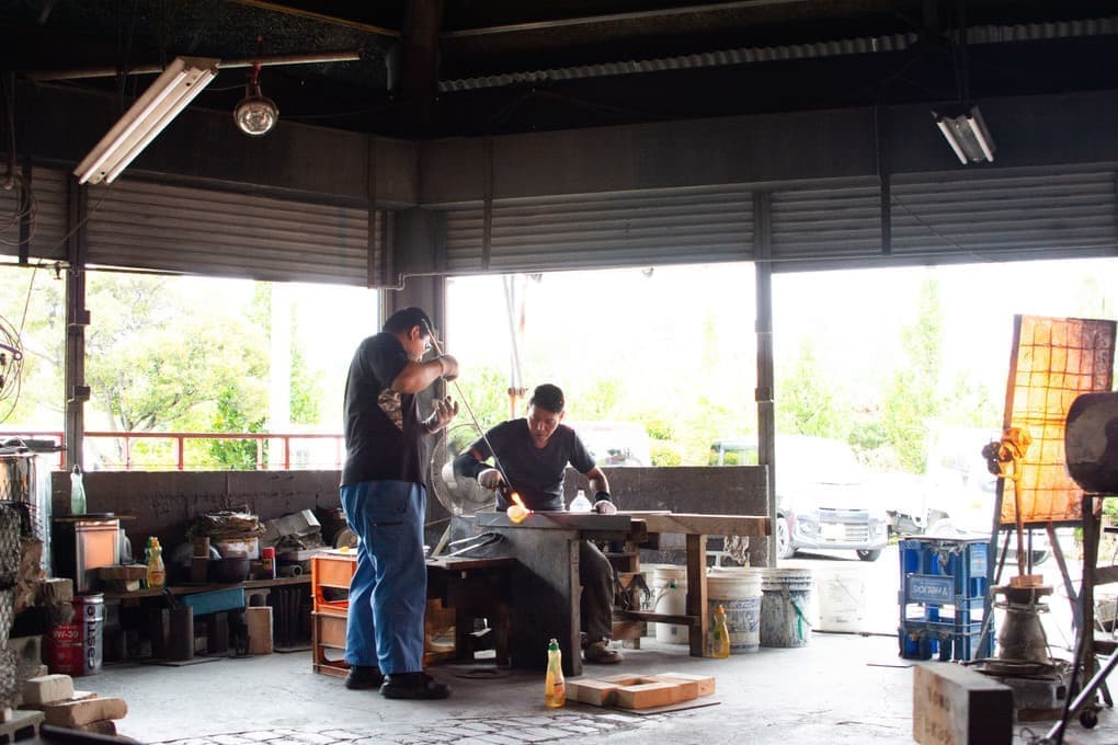 宙吹きガラス工房虹