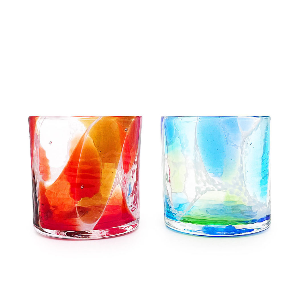 赤と青のグラス